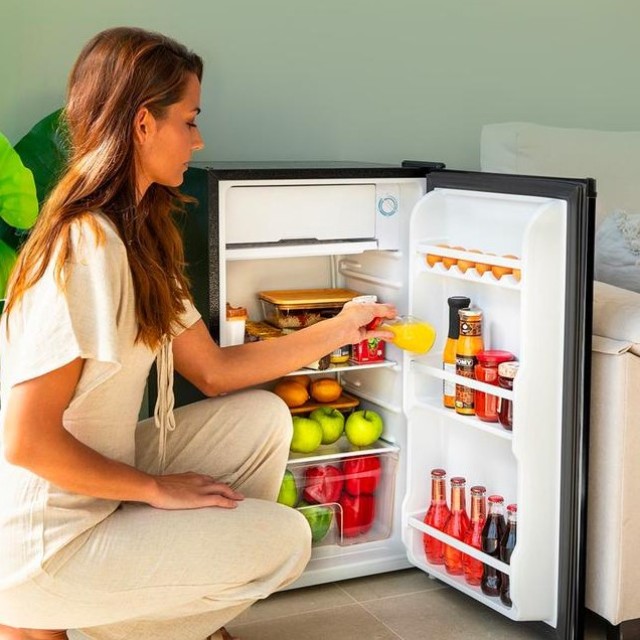 Mini Ψυγείο 90 Lt 47 x 44 x 83 cm Cecotec Bolero CoolMarket TT 90 Inox Cecotec CEC-00127