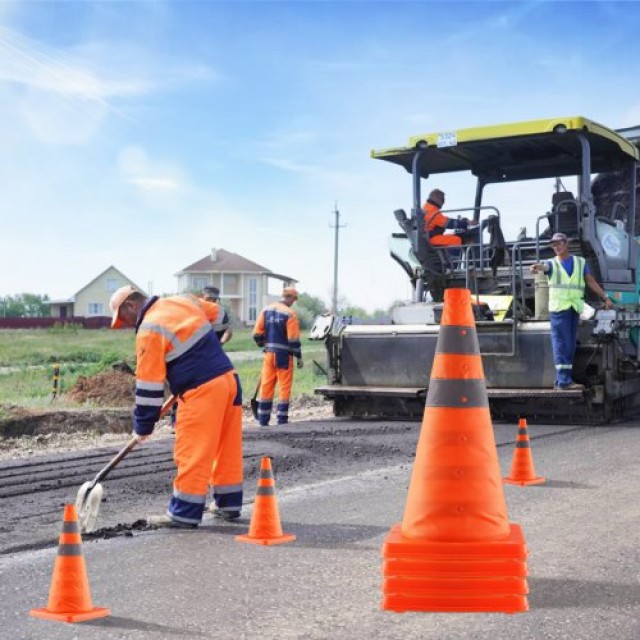Σετ 4 Πτυσσόμενοι Κώνοι Ασφαλείας 46cm με Ανακλαστικές Ταινίες και Τσάντα Αποθήκευσης VEVOR  18ZDAQZ18YCQM2TA7V0