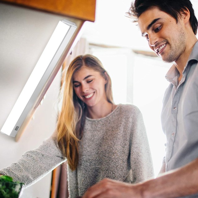 BAKAJI  Λάμπα Φωτιστικό Κάτω από Ντουλάπι 90 εκ. Έπιπλα Κουζίνας Ντουλάπα Μπάρα 90 LED σε Αλουμίνιο  02833774