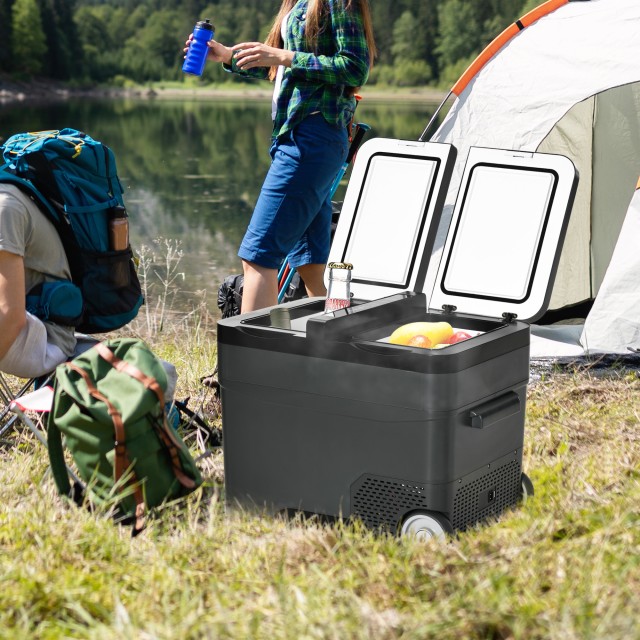 Outsunny Φορητό Ηλεκτρικό Ψυγείο 45L με τηλεσκοπική λαβή και τροχούς, 12 / 24V DC και 110 / 240V AC Μικρό ψυγείο, για αυτοκίνητα και φορτηγά C00-029V91