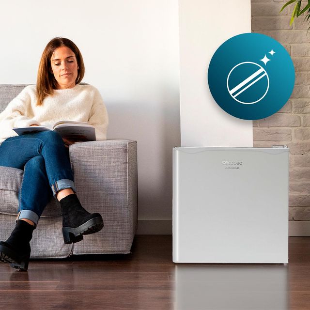 CECOTEC Μίνι Ψυγείο GrandCooler 20000 SilentCompress Λευκό, 46 Λίτρα, Εσωτερική Κατάψυξη, 48,7x48 εκ., Αναστρέψιμη Πόρτα, Ενεργειακή Κλάση E CEC-00149