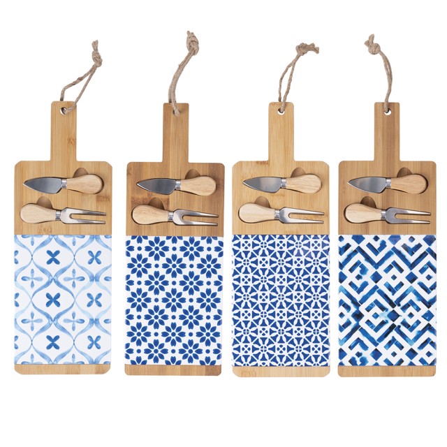 Galileo Σετ ξύλινη επιφάνεια κοπής και 2 μαχαίρια για τυρί από ξύλο μπαμπού με διακόσμηση μαϊολικά 15x42cm Sibilla 5919443