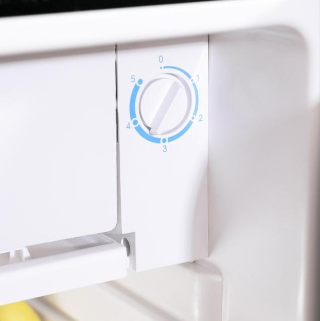 Mini Ψυγείο 90 Lt 47 x 44 x 83 cm Cecotec Bolero CoolMarket TT 90 Μαύρο Cecotec CEC-00126