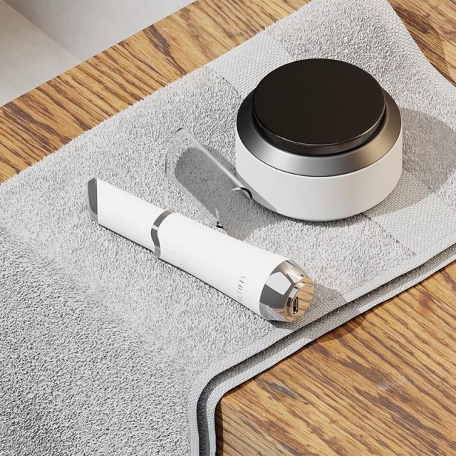 Μίνι Συσκευή Αντιγήρανσης Ματιών & Χειλιών με Δονήσεις, Φωτοθεραπεία και Θερμοθεραπεία Λευκό 5903003701231 BEAUTIFLY