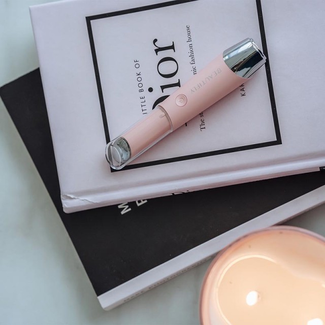 Μίνι Συσκευή Αντιγήρανσης Ματιών / Χειλιών Με Δονήσεις, Φωτοθεραπεία, Ionization και Θερμοθεραπεία Ροζ 5903003700319 BEAUTIFLY