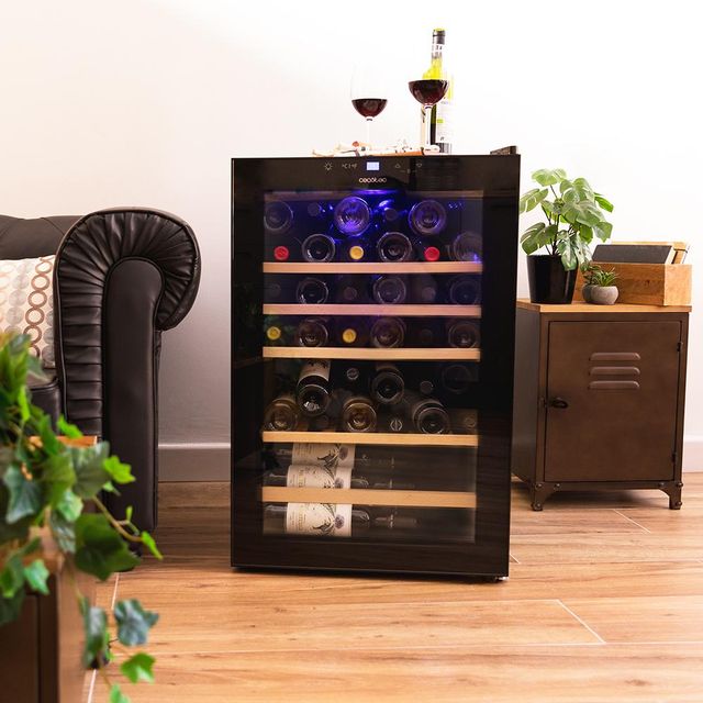 CECOTEC Συντηρητής Κρασιών Bolero GrandSommelier 4850 Μαύρo με Συμπιεστή, Χωρητικότητα 48 Φιαλών, Ρυθμιζόμενη Θερμοκρασία και Εσωτερικό LED Φωτισμό CEC-100095