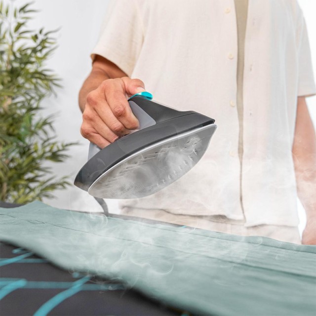 CECOTEC Σύστημα Σιδερώματος IronHero 3000W με 7 Bar Πίεση, Κεραμική Πλάκα, Auto Shut Off, Αντισταξιακό & Αυτοκαθαρισμό, 400g/min Βολή Ατμού, 140g/min Συνεχής Ατμός CEC-08365