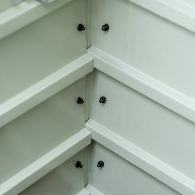 Outsunny Πάγκος αποθήκευσης εξωτερικού χώρου με κλειδί, στήθος κήπου από ατσάλι 120x62x62cm - Γκρι 84B-459V01